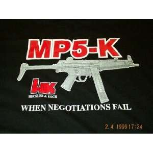  Heckler & Koch HK MP5 Commemorative T shirt Large Sports 