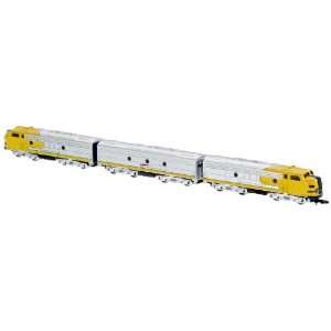   Electric Locomotive (Yellow Warbonnet Design) (Z Scale) Toys & Games