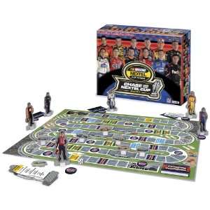    2007 Chase For the NASCAR NEXTEL Cup board game: Toys & Games