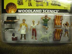 2765 Backyard Barbeque Figures New In Box  