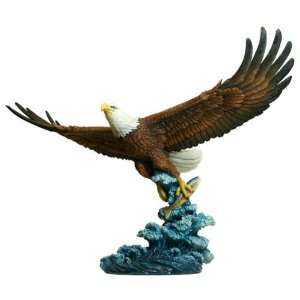  Eagle Catching Fish with Color Sculpture