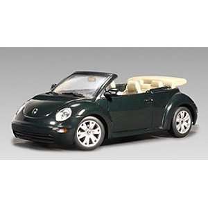   A59751 VW New Beetle Cabrio Alaska   Green Metallic Toys & Games