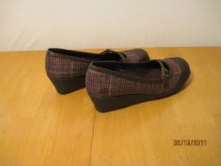 Low wedge maryjane Leather/suede upper Rubber outsole Manmade lining 1 