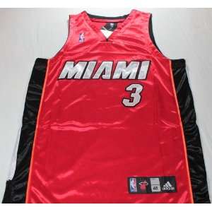  Dwyane Wade Miami Heat Red Sewn Jersey   Size 48 (Medium 