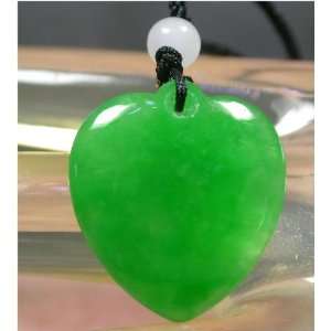 CHINESE GREEN JADE HEART LOVE GIFT AMULET PENDANT [ON SPECIAL SILK 