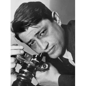 Portrait of Life Photographer Carl Mydans with Camera in Hand Premium 