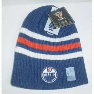  Edmonton Oilers Reversible Knit Reebok Hat: Sports 