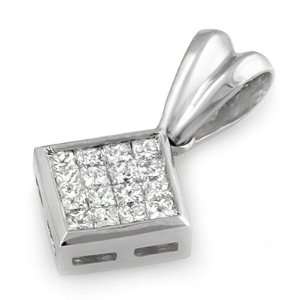  Square pendant filled with princess cut cut diamonds: I Do 