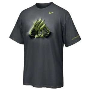  Oregon Ducks Nike Gloves T Shirt: Sports & Outdoors