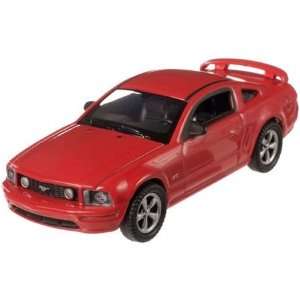  HO Die Cast 2005 Ford Mustang GT, Red: Toys & Games