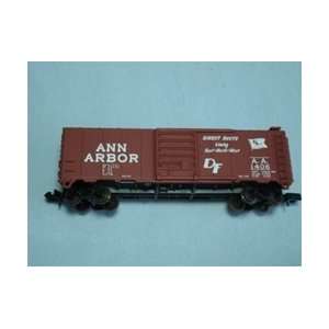 34461 Atlas N 40 Box Car Ann Arbor: Toys & Games