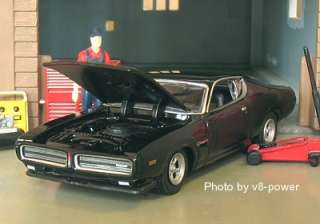 1971 DODGE CHARGER R/T, Opening Hood w/440+6 V8, RRs, 1:64 Diecast 