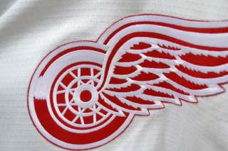 Vintage Detroit Red Wings blank away Jersey Size Medium CUSTOMIZE 
