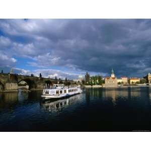  Charles Bridge, Tourist Boat and Smetana Museum, Prague, Czech 