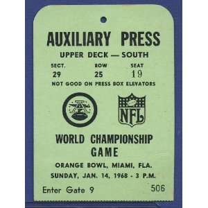1968 Super Bowl II Press Pass Packers vs. Raiders  Sports 