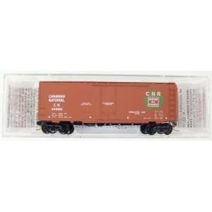    MicroTrains 02152120 N Scale CN #290152 Boxcar Toys & Games