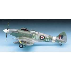   72 Spitfire Mk.XIV C (Plastic Model Airplane) Toys & Games