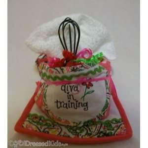  Diva in Training Apron Cake: Home & Kitchen
