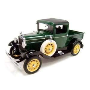  1931 Ford Model A Pickup Green 1:18 Diecast Model: Toys 