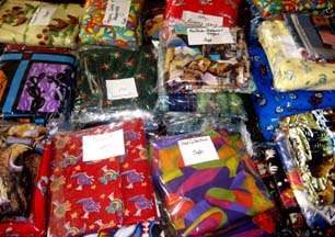   HUGE LOT Name Brand New Sew Quilt Craft Cotton Fabric 75 lb / 225+ yds