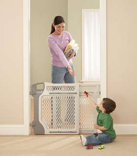 Safety 1st Lift, Lock & Swing Gate   Safety 1st   Babies R Us