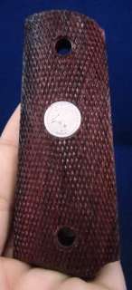 WOOD CHECKERED GRIPS FOR COLT 1911 COMPACT, OFFICER  