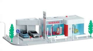 TOMICA TOWN Nissan Dealer Battery Operated BUILDING NEW  
