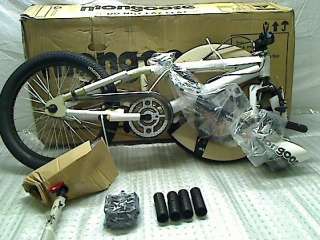 Mongoose Spin BMX Freestyle Bike (20 Inch Wheels) 10 FRAME  