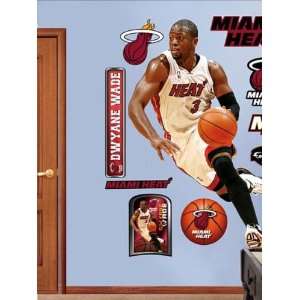   NBA Players & Logos Dwyane Wade Miami Heat 2220189